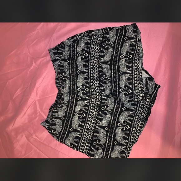 clothes - Picture 7 of 8